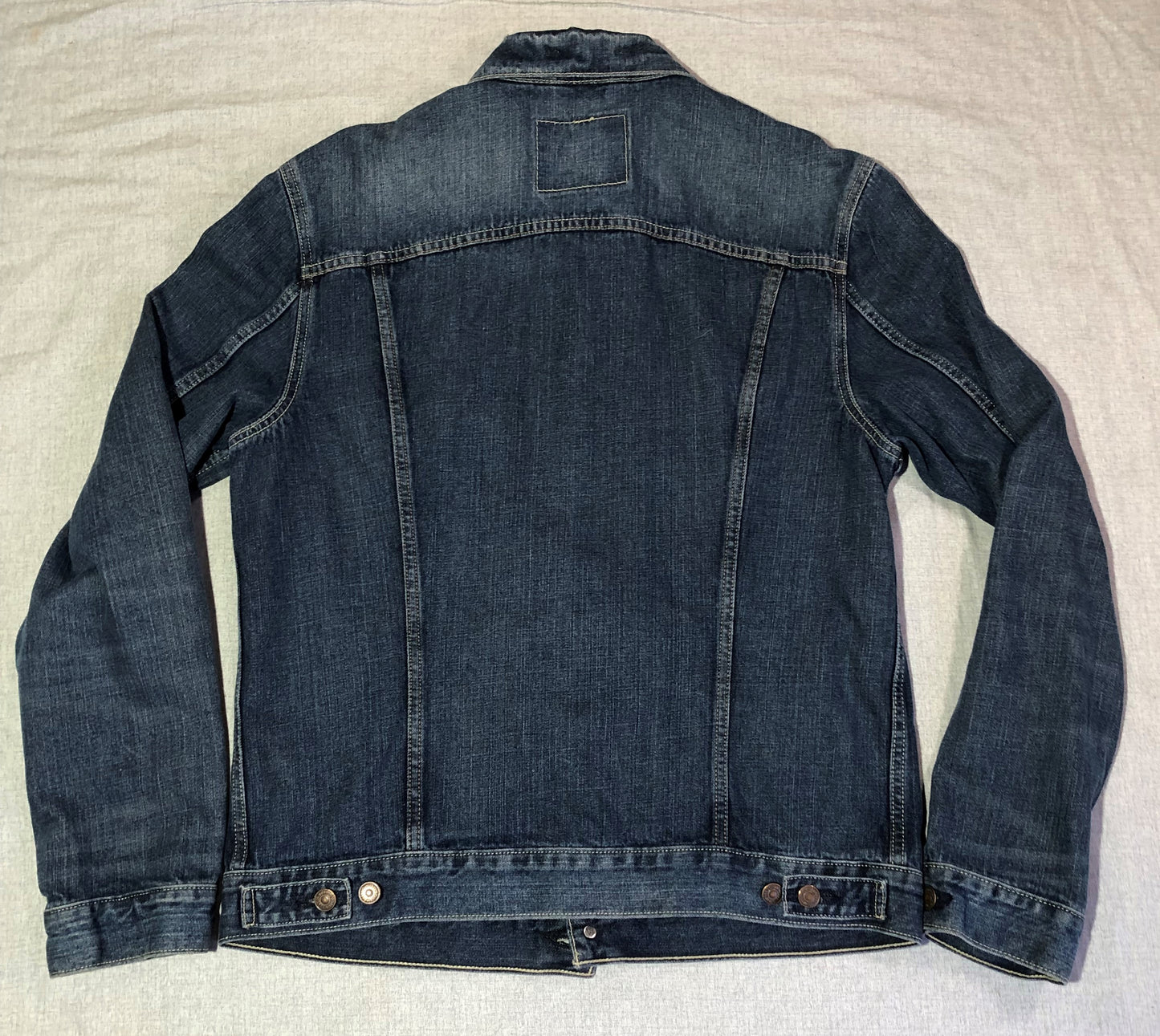 Levis Denim Jacket Mens Large Blue Jean Button Front Snap Cuff Distressed Collar