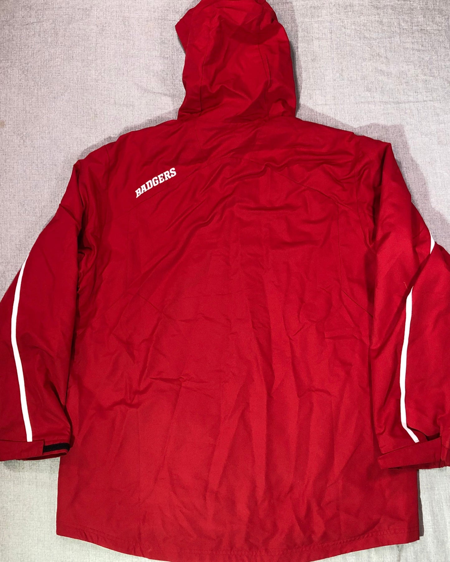 Wisconsin Badgers Jacket Mens XL Red adidas ClimaProof Full Zip Hooded NCAA PREOWNED